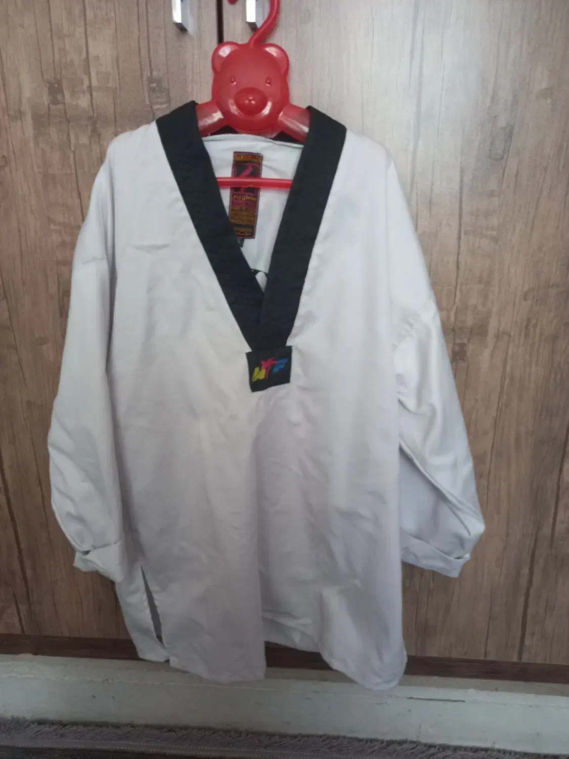 لباس ورزشی|لباس|فولادشهر, B6|دیوار