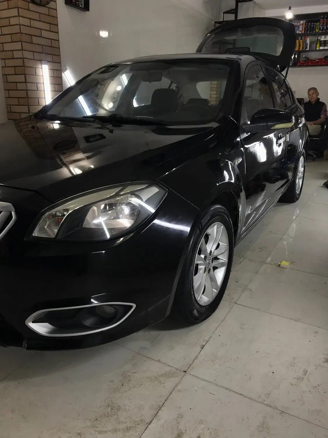 فوری دیتیلینگ و نقاشی زیر قیمت با بهترین متریال|خدمات موتور و ماشین|رشت, یخسازی|دیوار