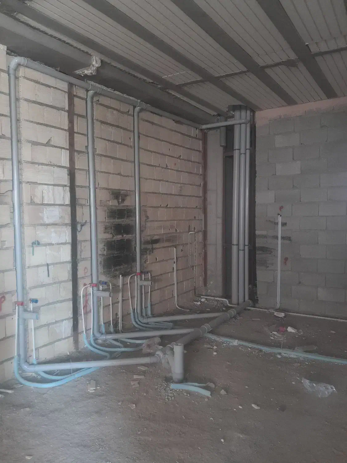 شاگرد لوله کشی آب و فاضلاب|استخدام معماری، عمران و ساختمانی|قم, باجک دو|دیوار