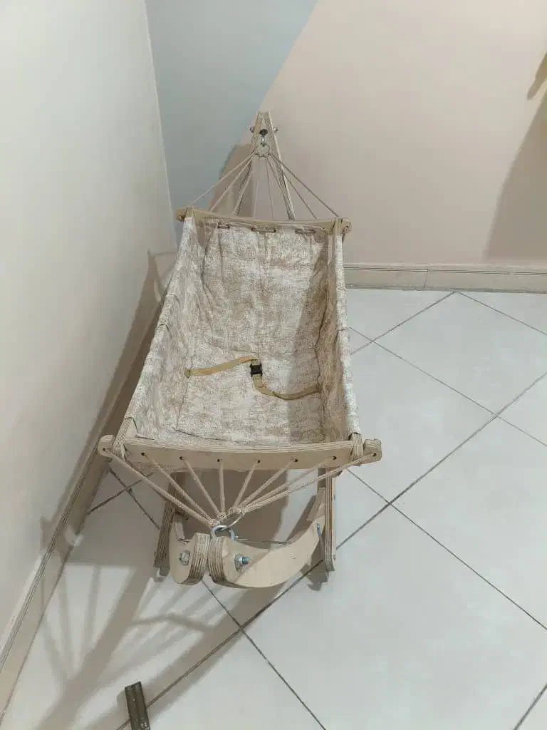 گهواره چوبی تخت نوزاد|تخت و صندلی بچه|تهران, تاکسیرانی|دیوار