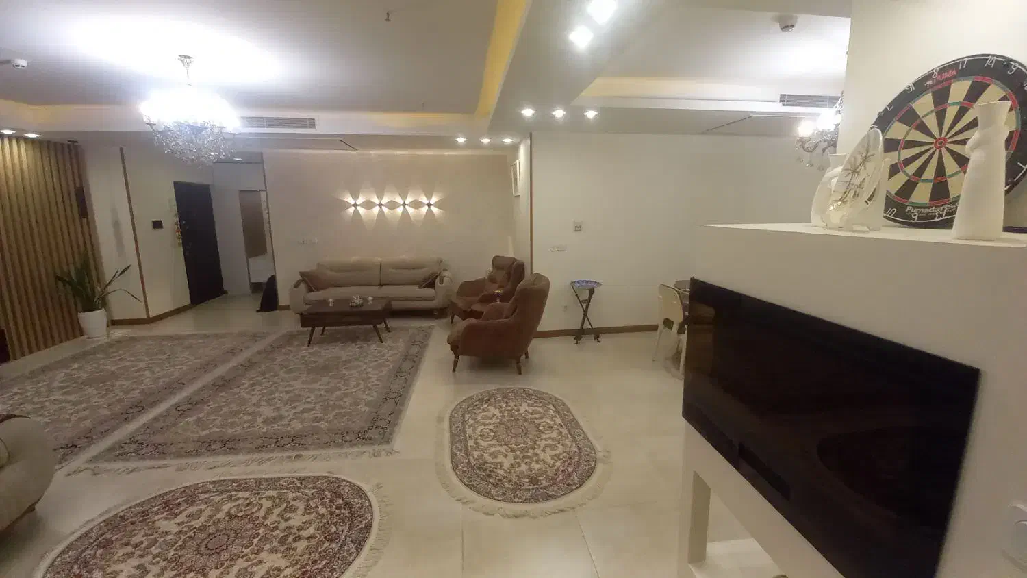 ۱۶۰متر۳خواب در حد هتلینگ ۵ ستاره دریاچه چیتگر