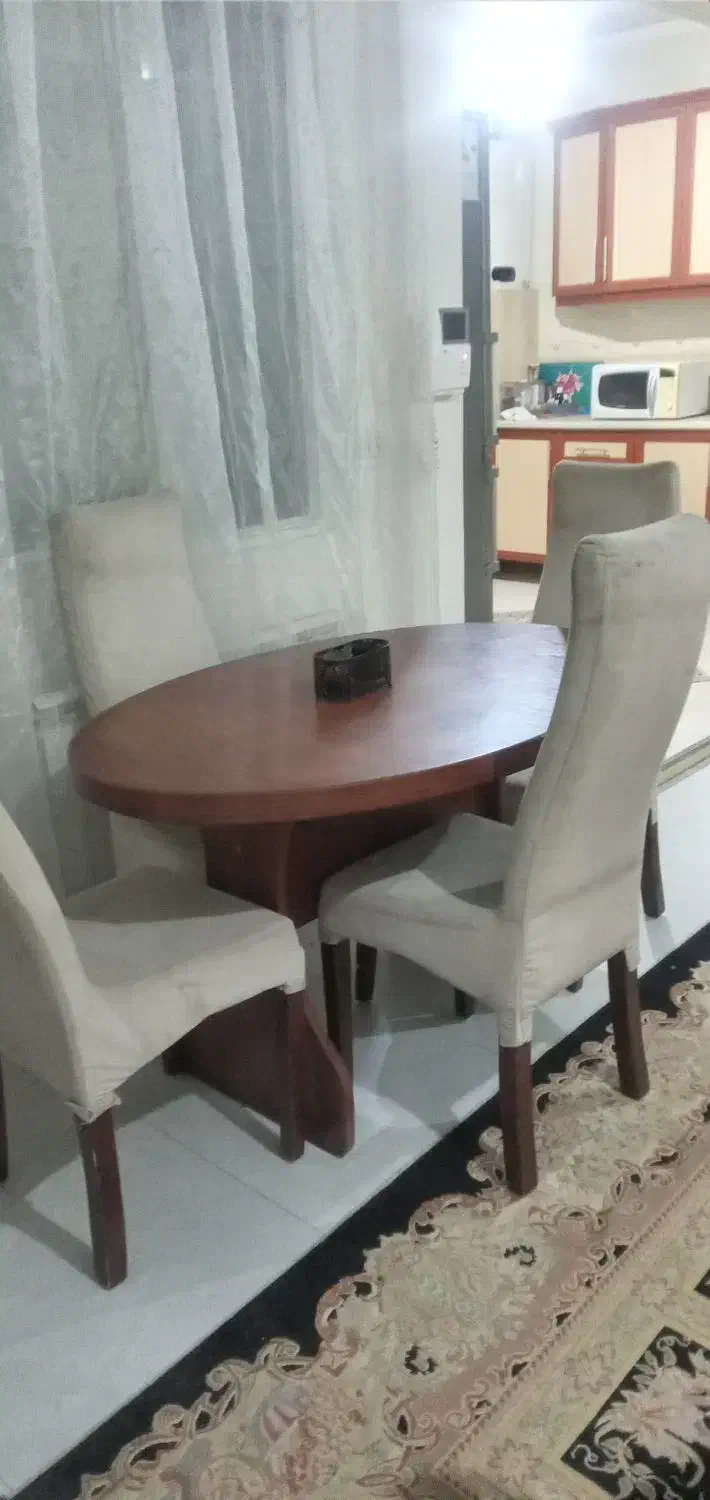 میز ناهارخوری خوری ۴ نفره|میز و صندلی غذاخوری|کرج, کوی کارمندان جنوبی|دیوار