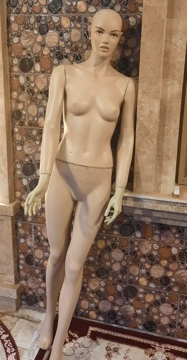 مانکن لباس زنانه|فروشگاه و مغازه|رشت, حمیدیان|دیوار