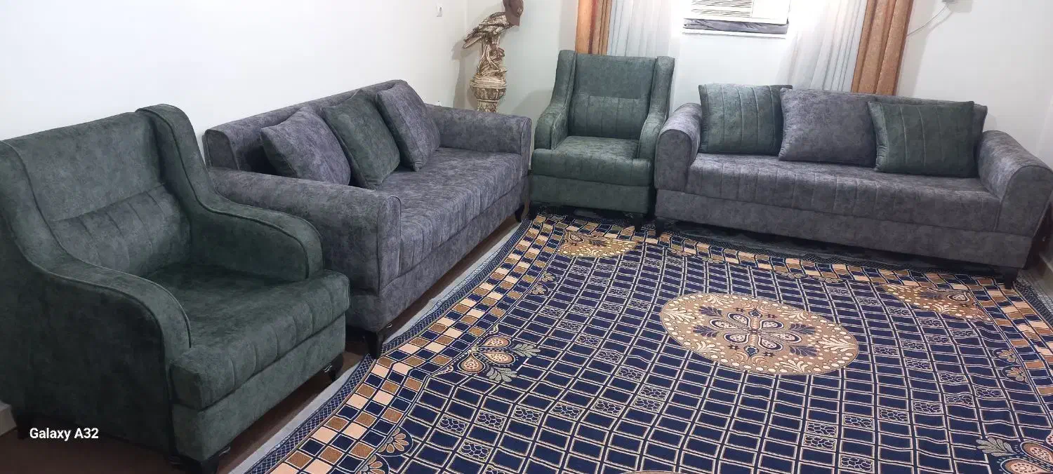 مبل نو ۸ نفره  و گل میز (عسلی )|مبلمان خانگی و میز عسلی|اهواز, معین زاده|دیوار