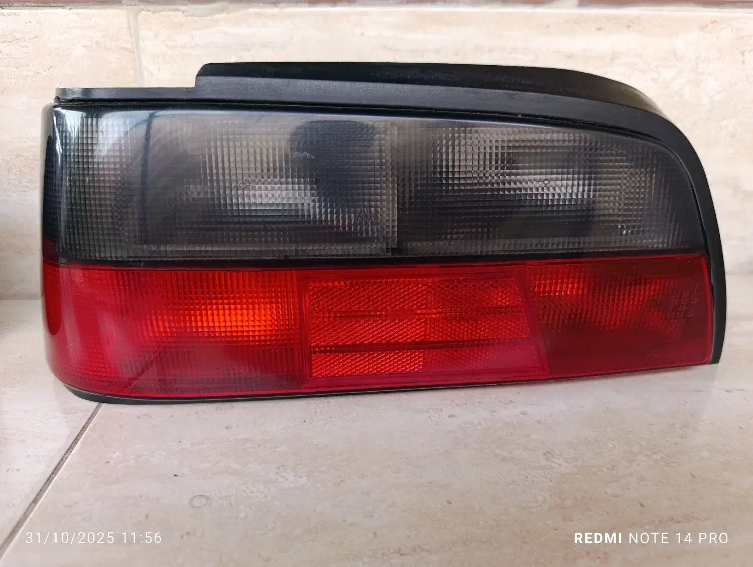 چراغ عقب پارس|قطعات یدکی و لوازم جانبی|رشت, حومه رشت|دیوار