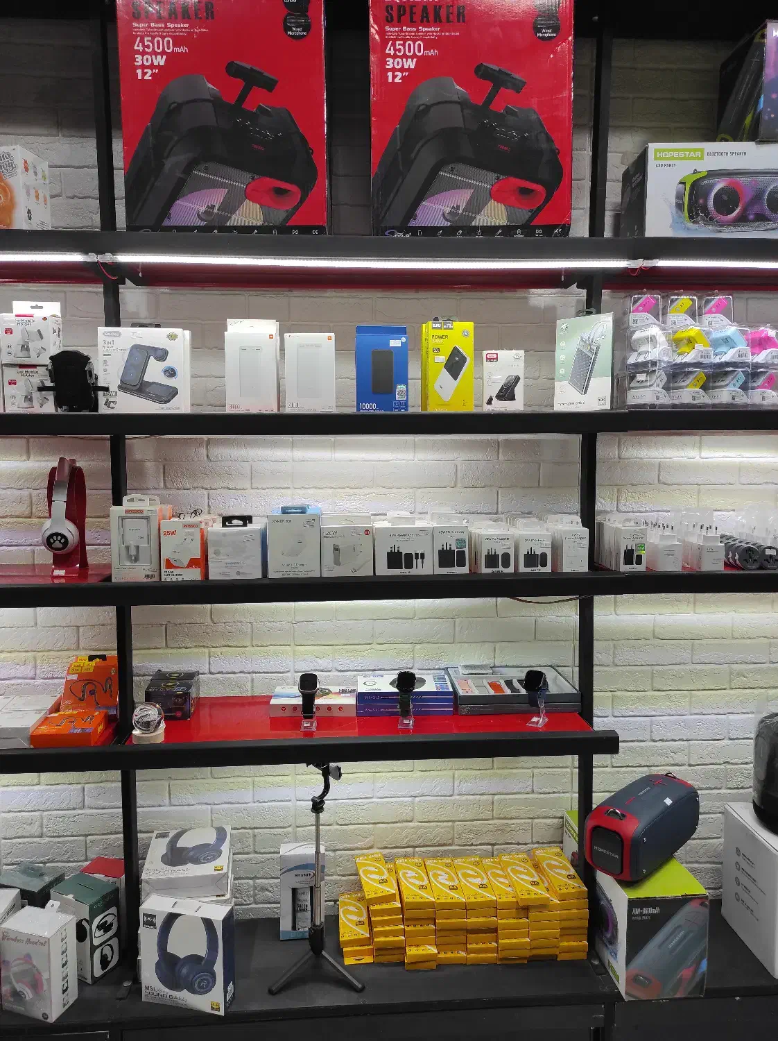 فروش عمده و تکی لوازم جانبی موبایل با قیمت عمده|لوازم جانبی موبایل و تبلت|ساوه, |دیوار