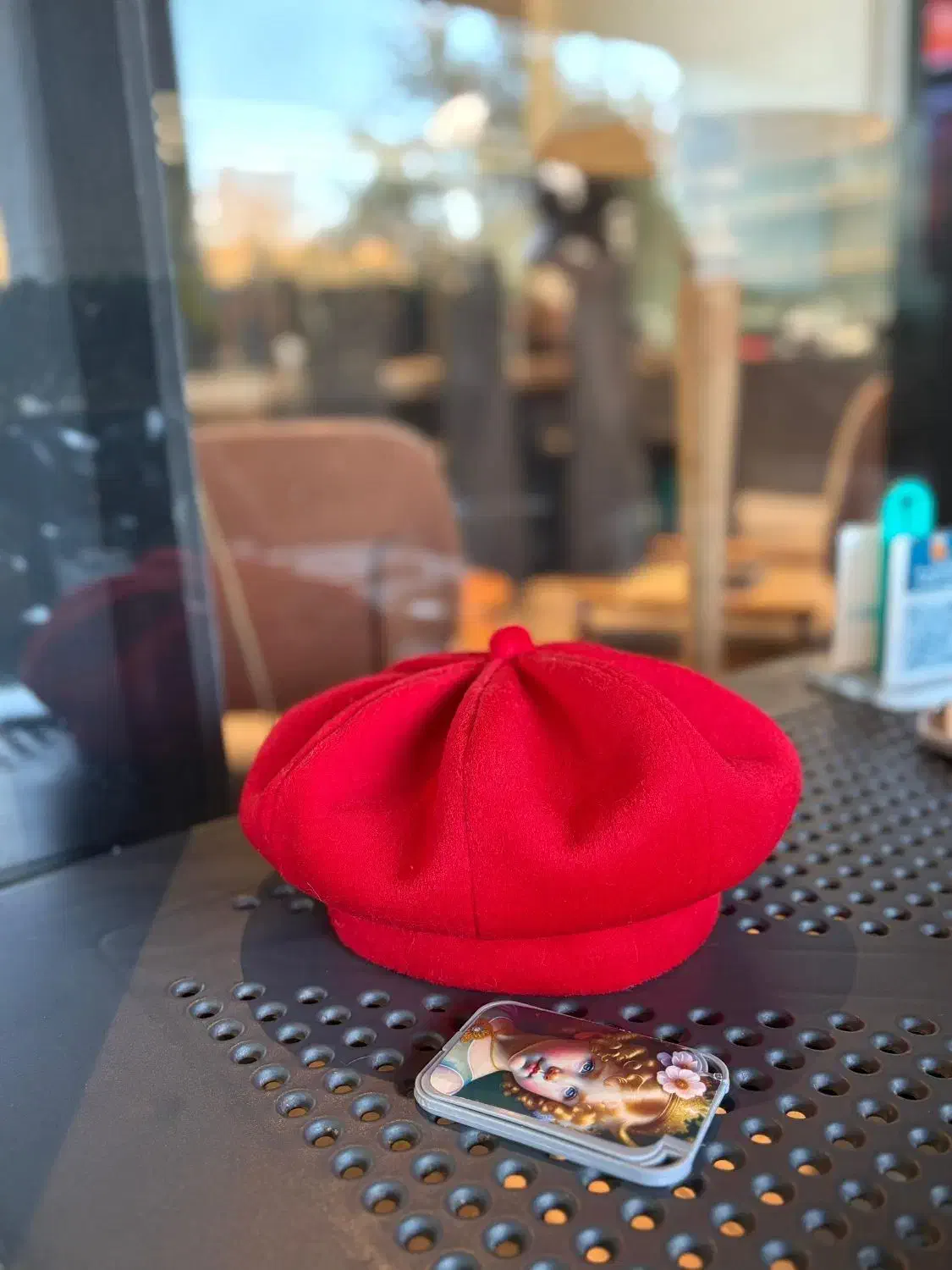 کلاه بره فرانسوی و بابا نوئل دست دوز|لباس|اصفهان, توپخانه ارتش|دیوار