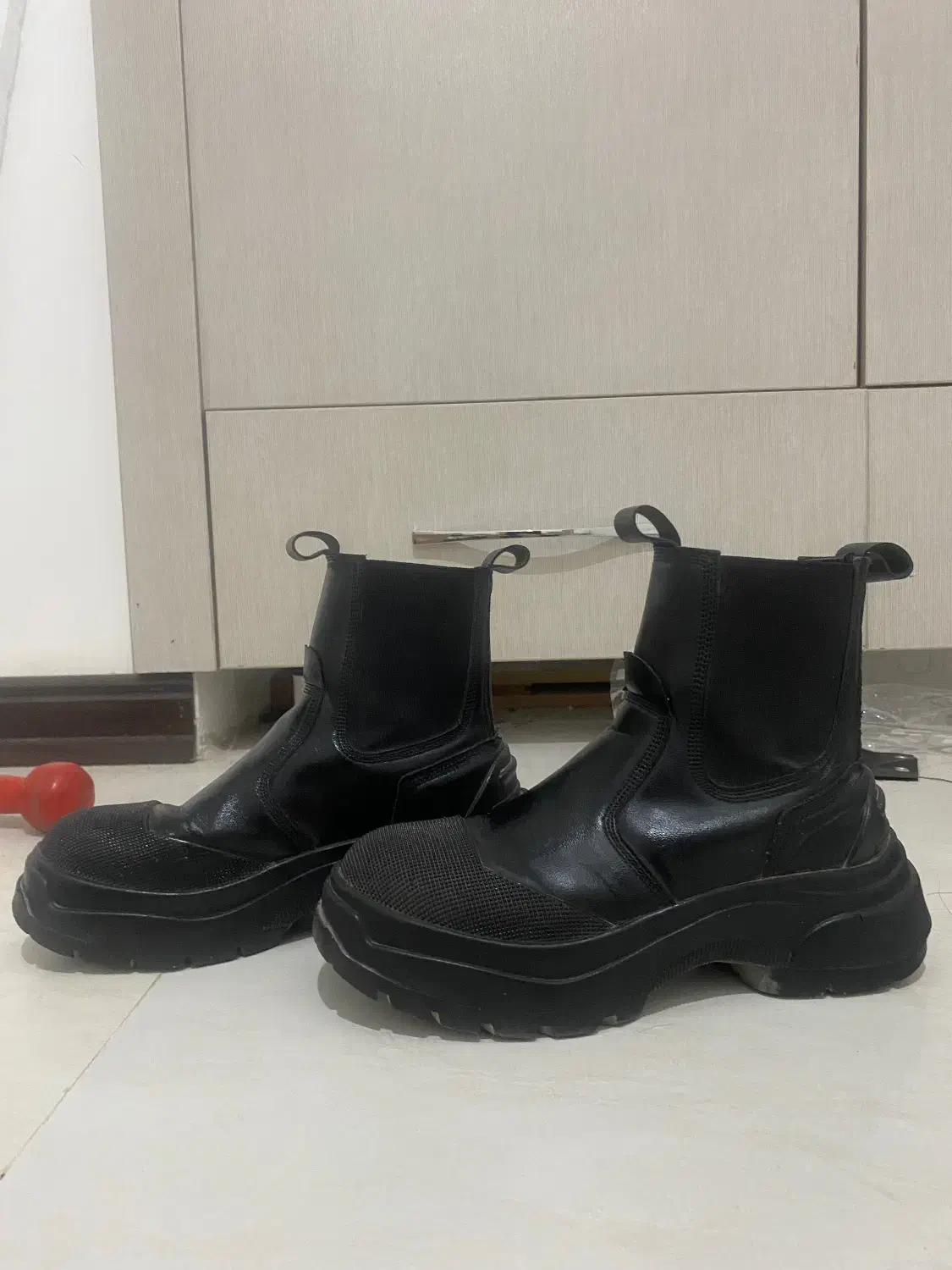 نیم بوت مشکی|کیف، کفش، کمربند|کاشان, صنعت|دیوار