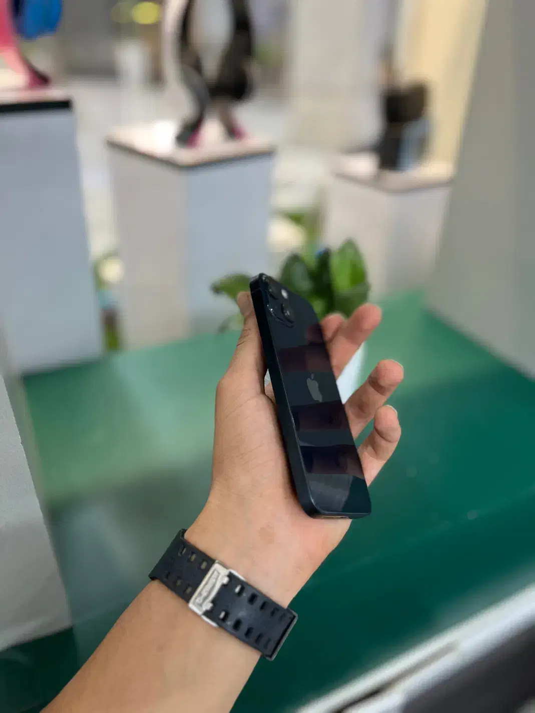 ایفون۱۳مشکی(نقدواقساط)|موبایل|اصفهان, جلفا|دیوار