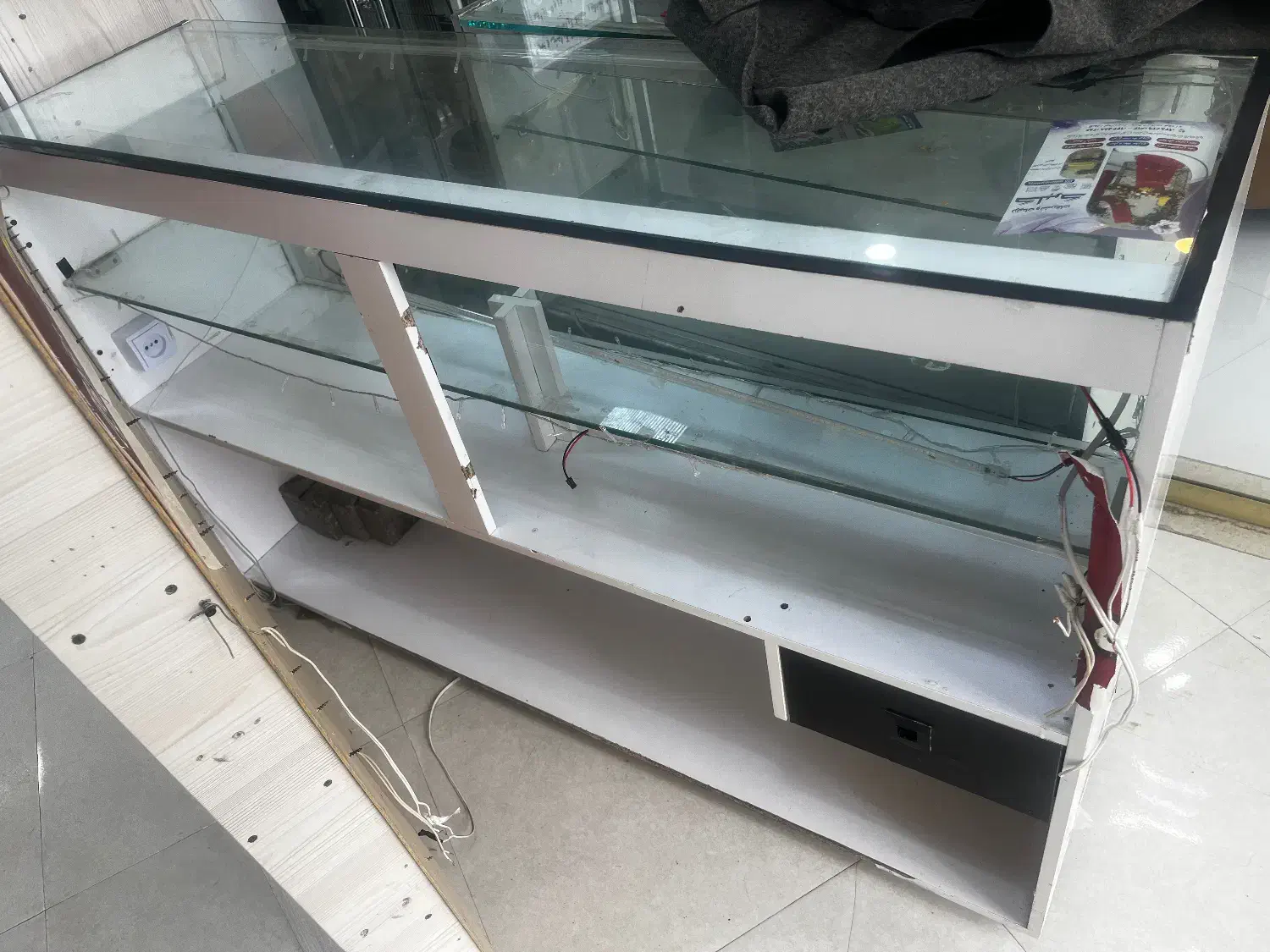 میز و دکور فروشگاهی|فروشگاه و مغازه|گلبهار, شهر جدید گلبهار|دیوار