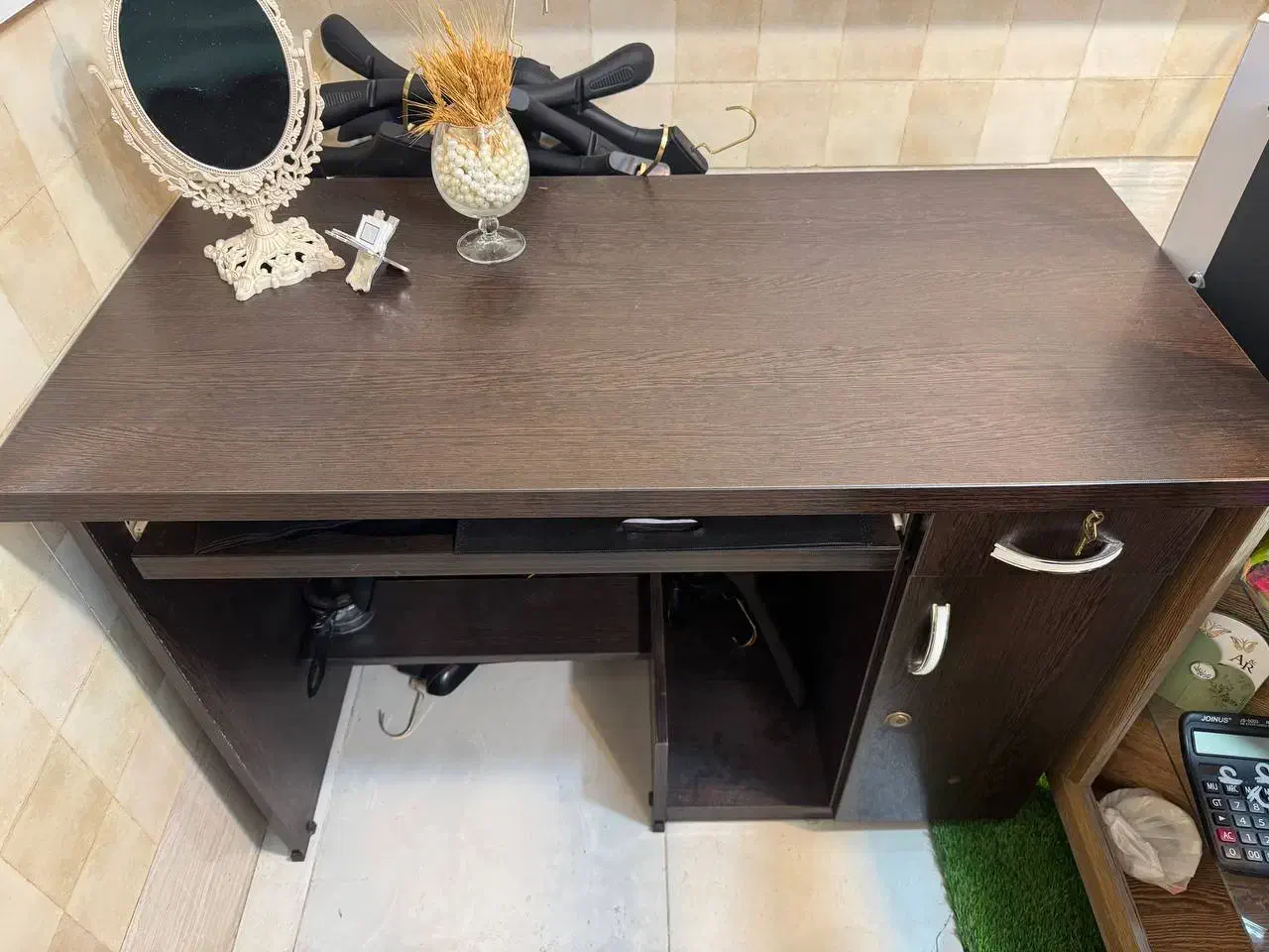 میز کامپیوتر،ویترین شیشه ای،صندلی|دفتر کار|بندر انزلی, سامانسر|دیوار