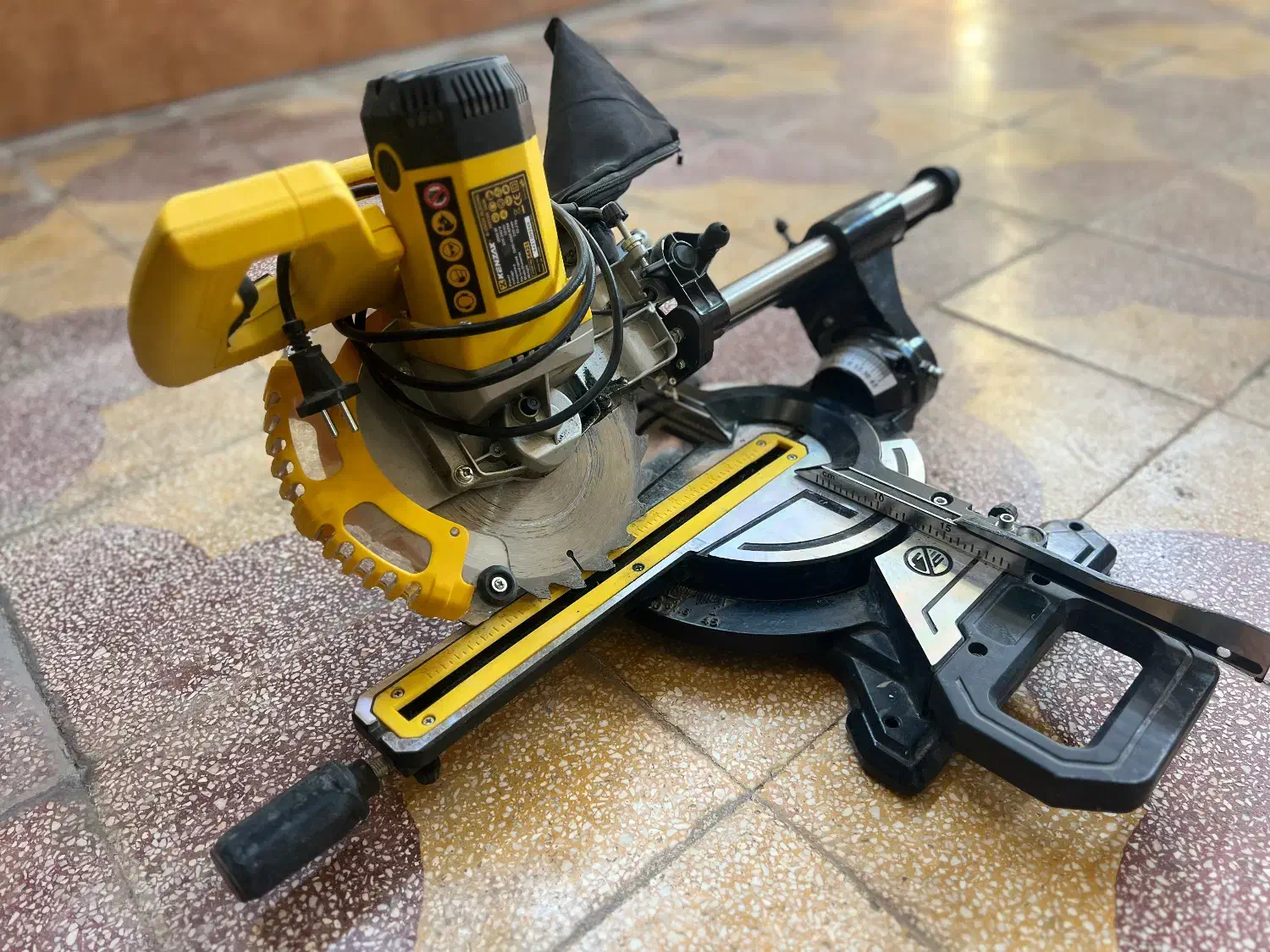 دستگاه فارسی بر|ابزارآلات|بهبهان, |دیوار