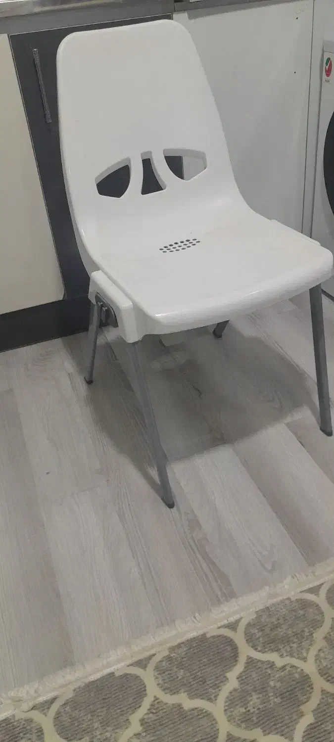 صندلی|صندلی و نیمکت|شاهینشهر, عطار|دیوار