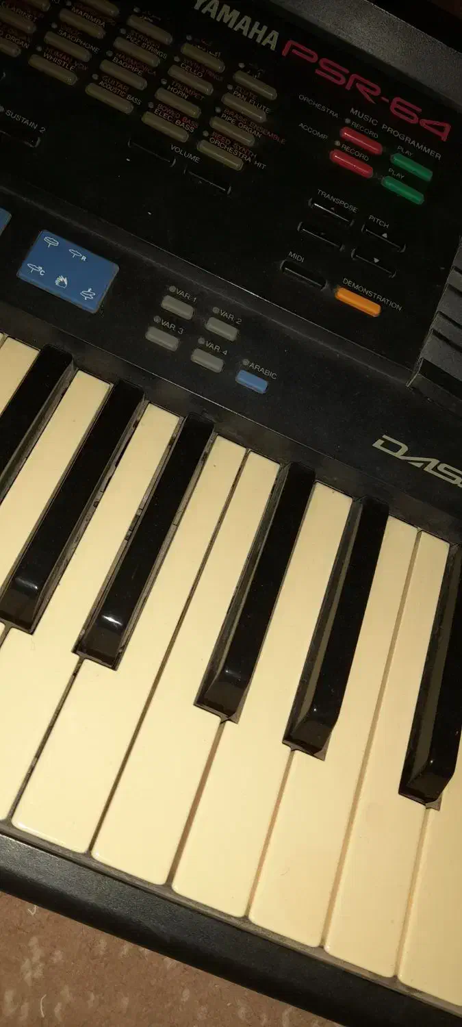 ۲ دستگاه کیبورد۶۴|پیانو، کیبورد، آکاردئون|لار, |دیوار