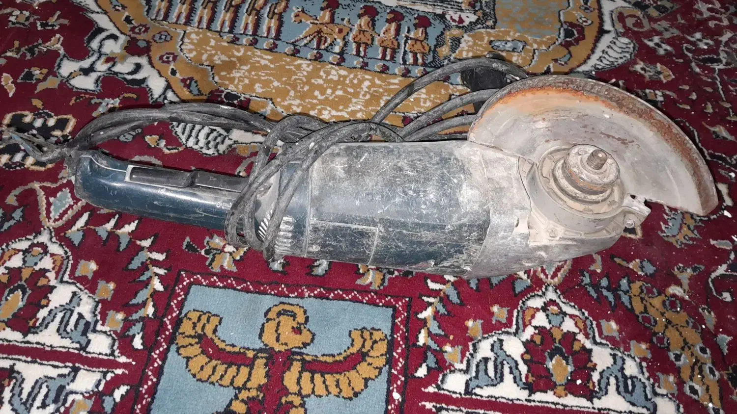 سنگ فرزبزرگ|ابزارآلات|کلاله, |دیوار