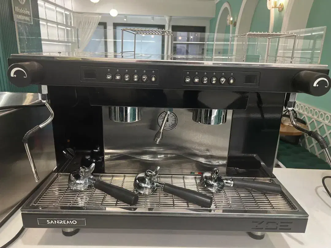 فروش تجهیزات در حد نو  کافه بیکری|کافی‌شاپ و رستوران|تهران, هروی|دیوار