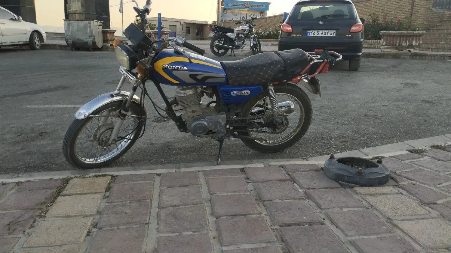 متور ۱۲۵ تازه تعمیر لاستیک نو باک نو|موتورسیکلت|نورآباد, |دیوار