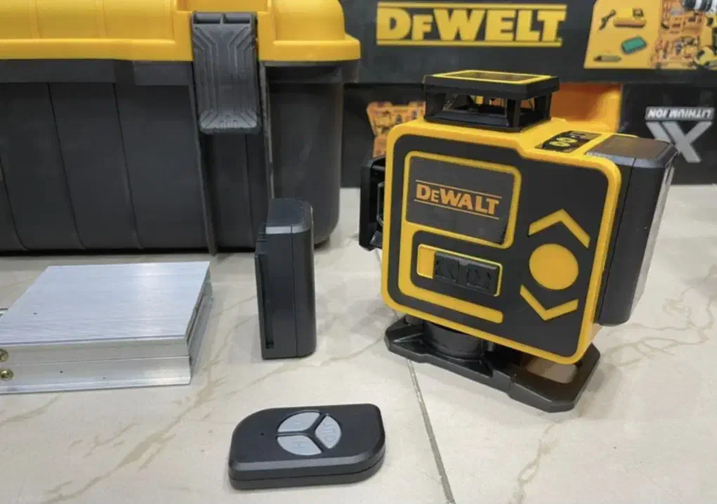 فقط با 4700 تراز لیزری دیوالت دقیق خودتو داشته باش|ابزارآلات|سبزوار, مدرس|دیوار