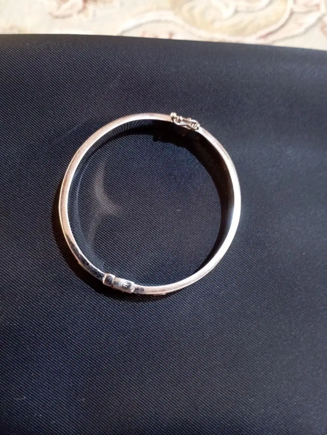 دستبند|جواهرات|قم, نیروگاه|دیوار