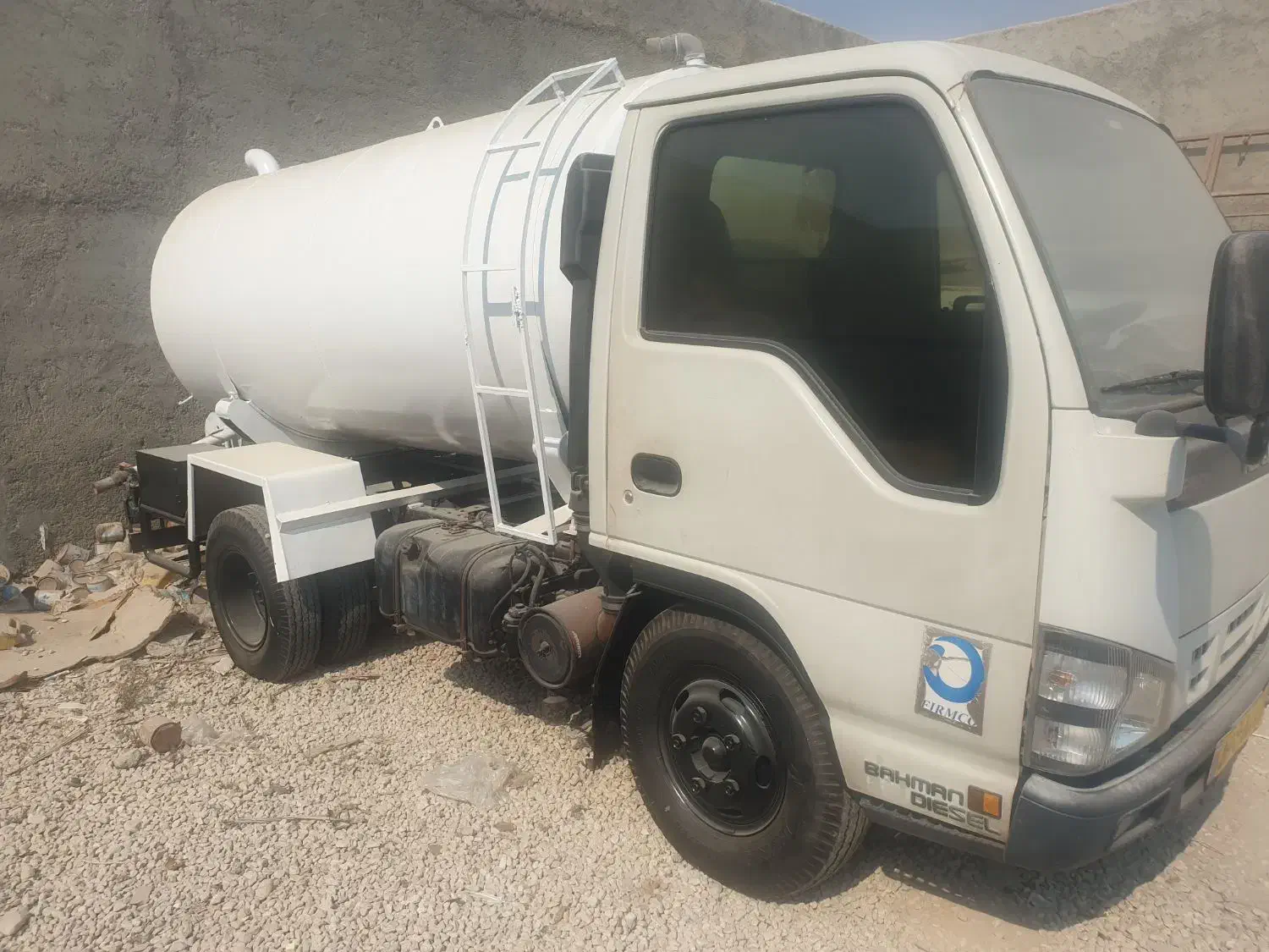 ایسوزو ۵۲۰۰ مدل ۱۳۹۶|خودرو سنگین|شیراز, گل سرخ|دیوار