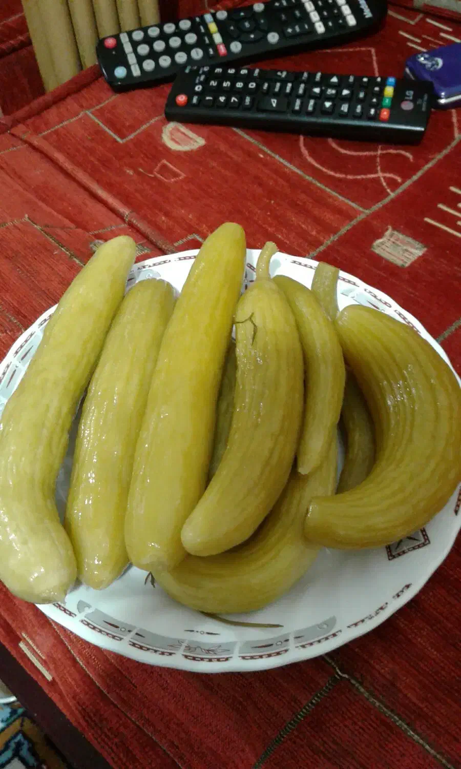 خیار شور خوشمزه خوشمزه با خیار چنبر|خوردنی و آشامیدنی|تاکستان, |دیوار