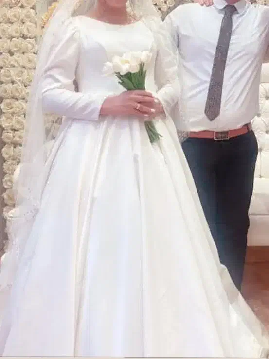 لباس عروس|لباس|لاهیجان, لاشیدان|دیوار