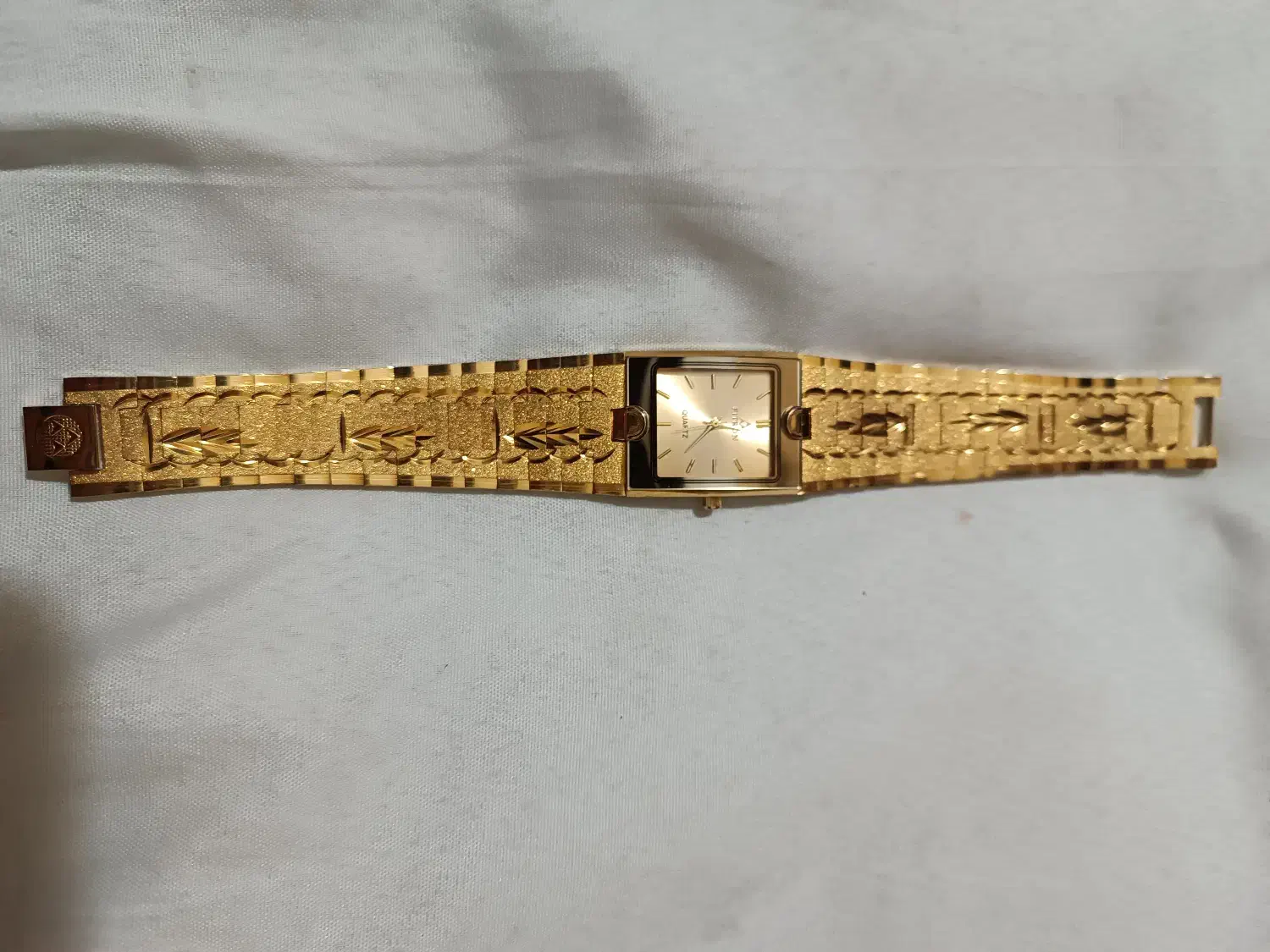 ساعت مچی زنانه، رنگ ثابت کاملا نو|ساعت|فسا, |دیوار