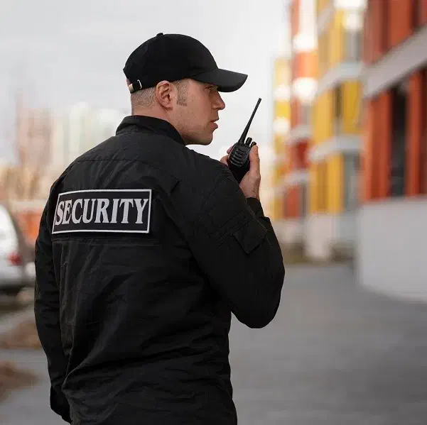 نگهبان و سرایدار ۲۴ ساعته (مقیم)|استخدام سرایداری و نظافت|اشتهارد, |دیوار