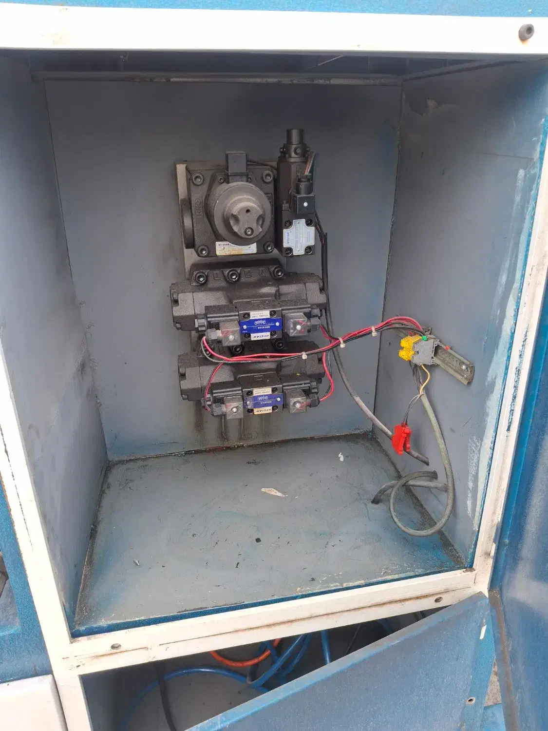 دستگاه پلاستیک بادی ۲۰ لیتری|ماشین‌آلات صنعتی|شهریار, شهرک مصطفی خمینی|دیوار