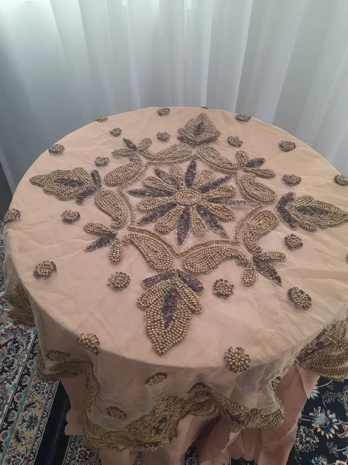 میز خاطره همراه ساتن ورویه اصلی|مبلمان خانگی و میز عسلی|کوهدشت, |دیوار