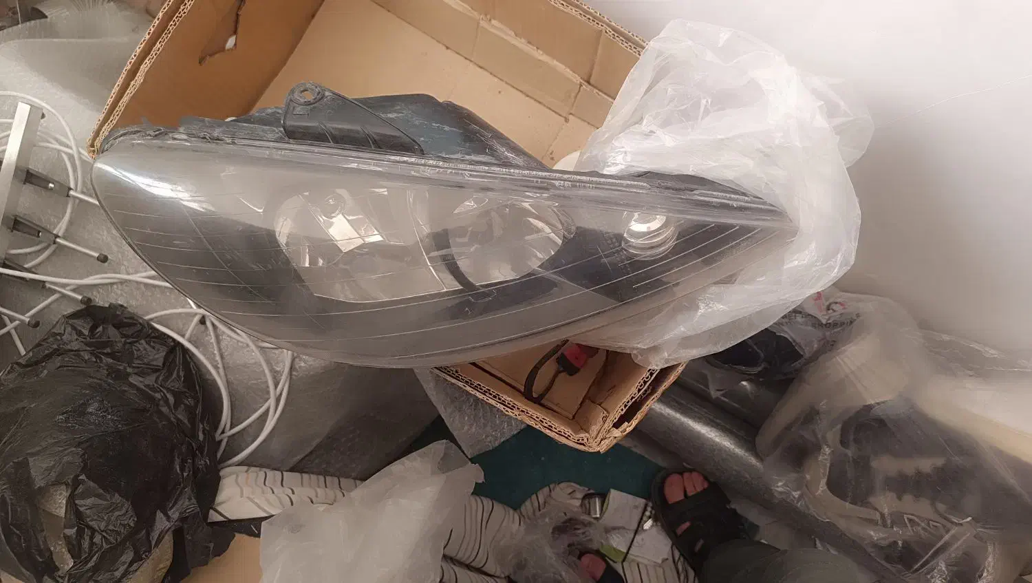 چراغ جلو 206 خطر 206 مهشکن 206 آینه 206|قطعات یدکی و لوازم جانبی|قم, صفائیه|دیوار