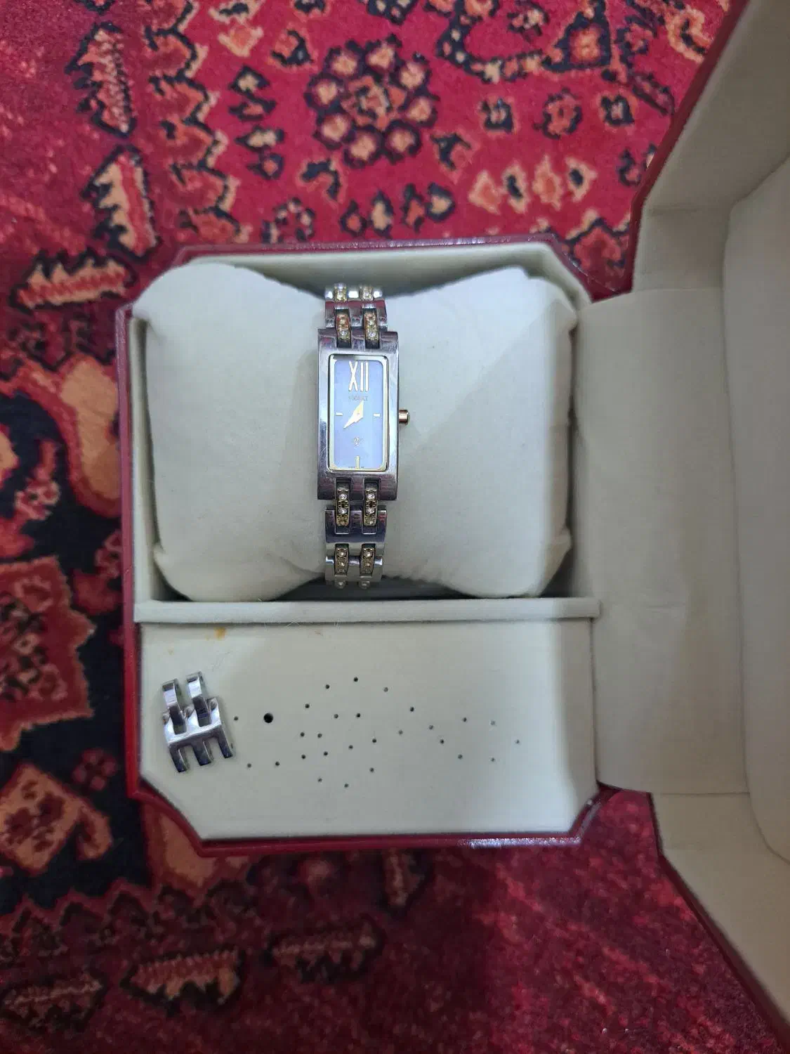 ساعت ویولت|ساعت|اندیشه, اندیشه فاز ۱|دیوار