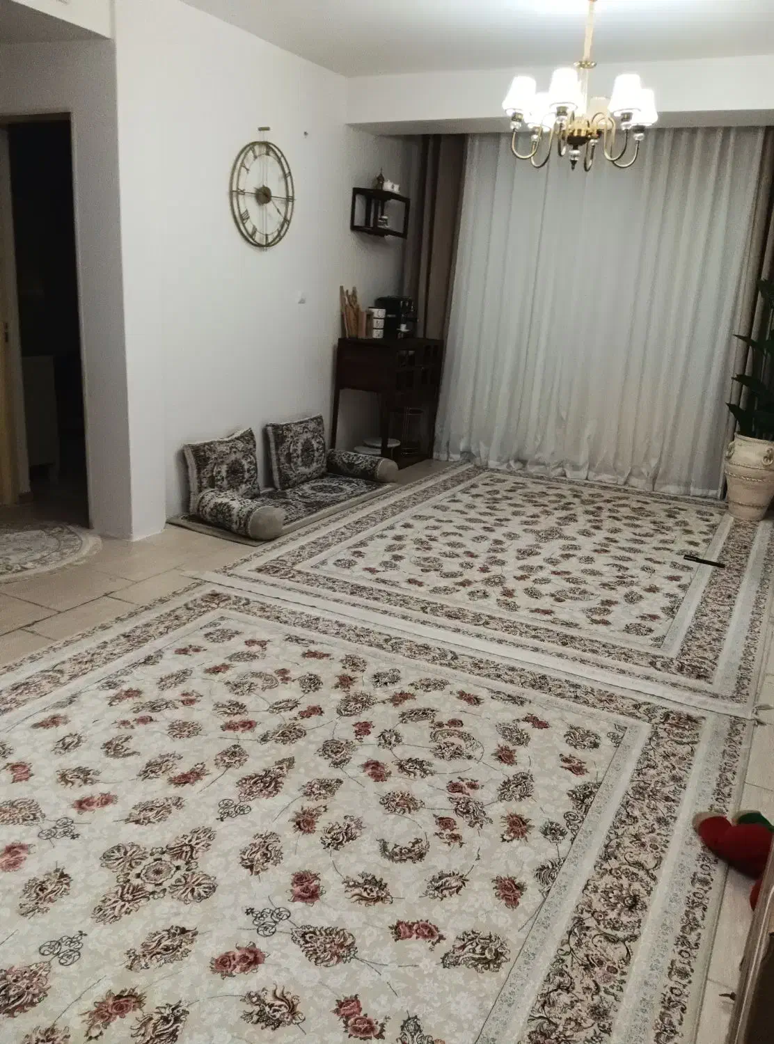 فروش دو عدد فرش ۹ متری ۱۲۰۰ شانه گل برجسته|فرش|محمدیه-قزوین, |دیوار