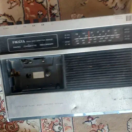 رادیو نوستالژی قدیمی|کلکسیون اشیاء عتیقه|نیشابور, دارایی|دیوار