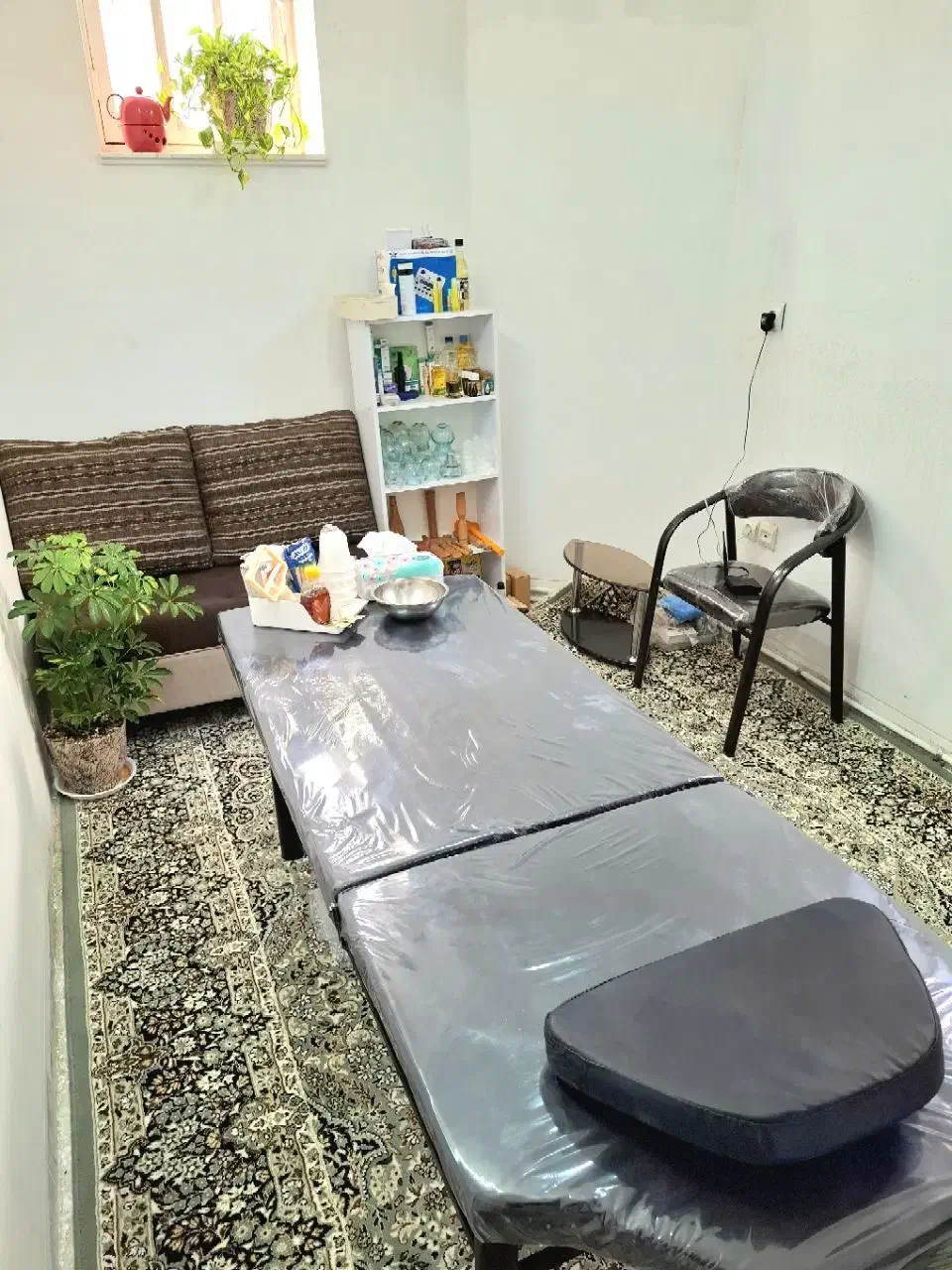 ارائه خدمات طب مکمل سوزنی ماساژ حجامت بادکش|خدمات آرایشگری و زیبایی|قم, پردیسان|دیوار