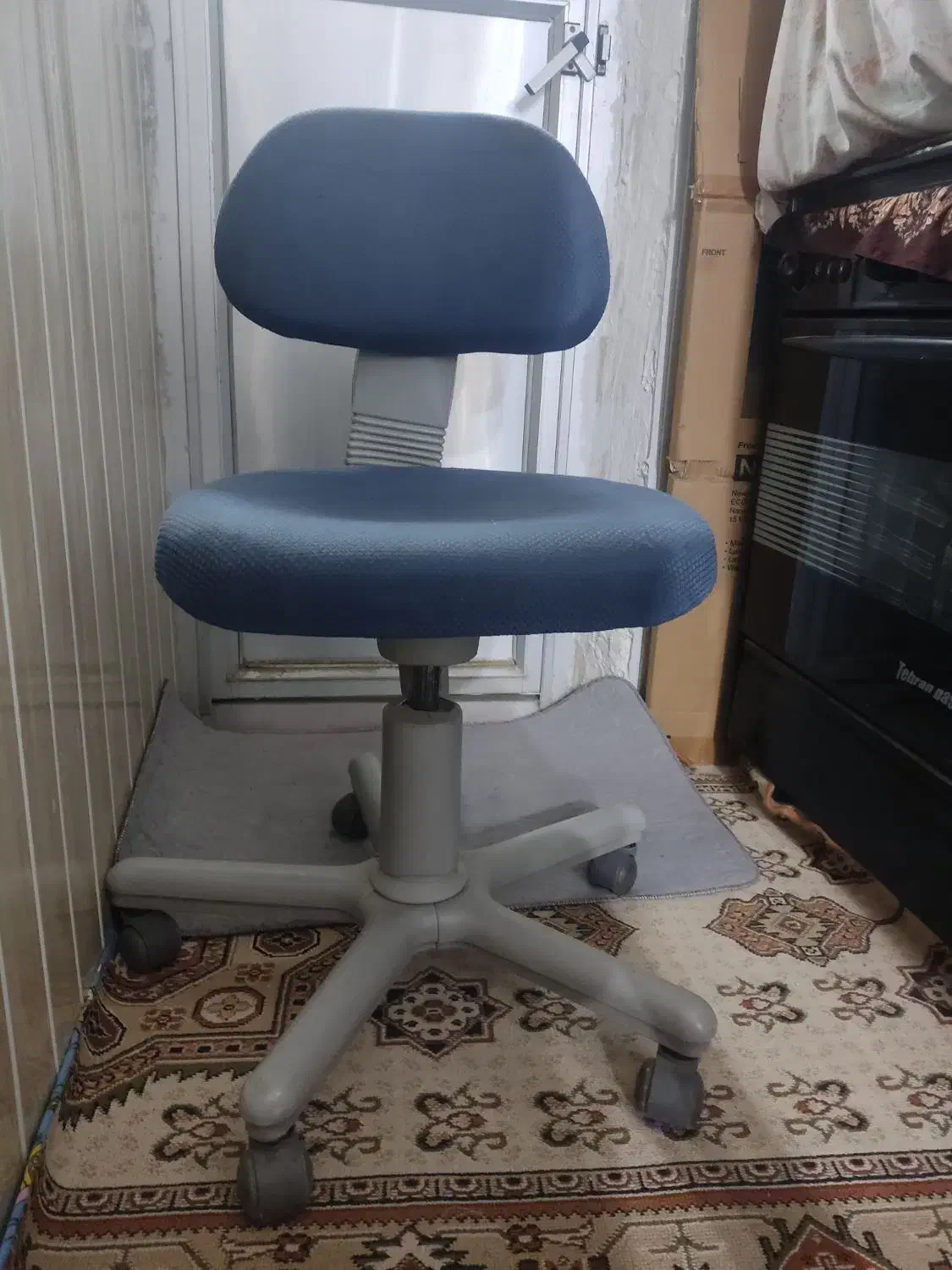 صندلی گردون|صندلی و نیمکت|اردبیل, |دیوار