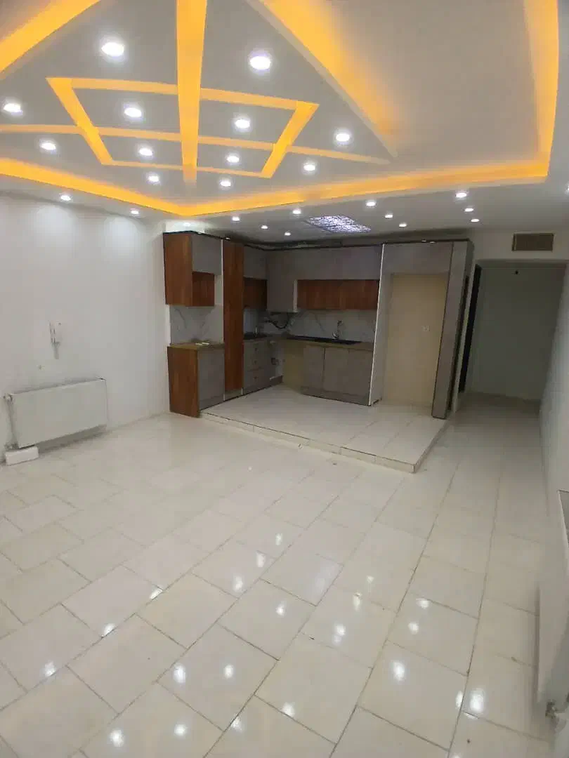 آپارتمان زیر قیمت|فروش آپارتمان|هشتگرد, شهرک گلها|دیوار