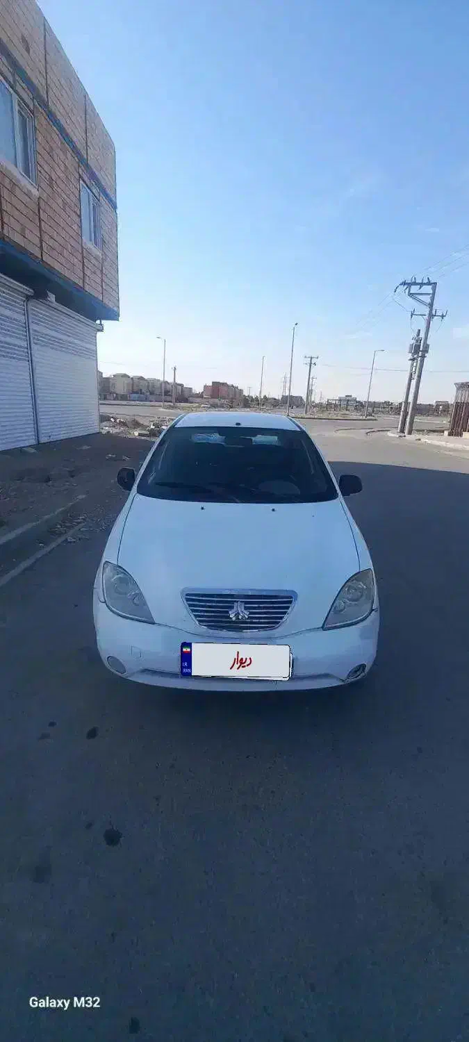 تیبا۹۳سفید|خودرو سواری و وانت|مشهد, جاهد شهر|دیوار