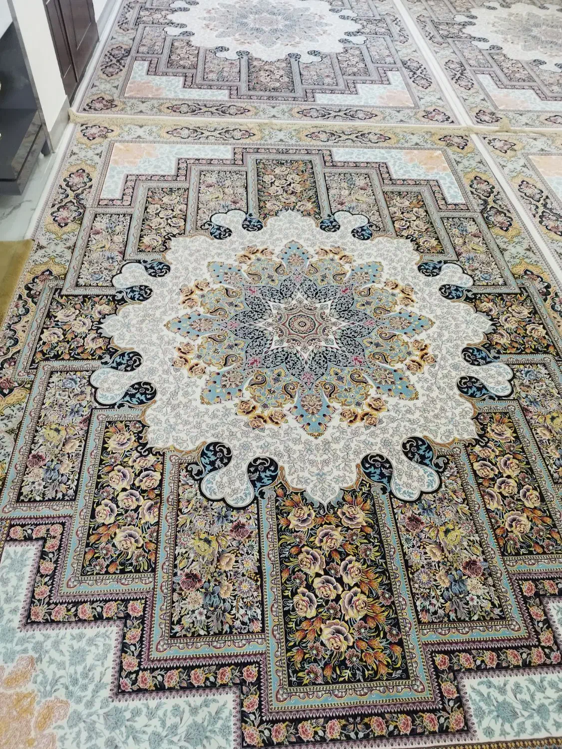 فرش نه متره نه|فرش|پارسآباد, |دیوار