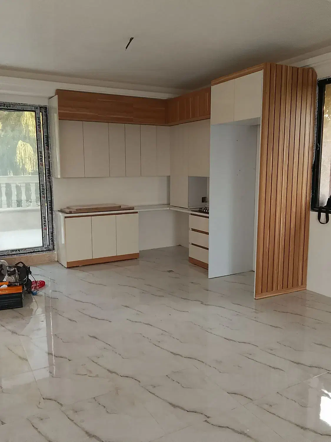 یک شاگرد در کابینت سازی|استخدام صنعتی، فنی، مهندسی|تبریز, |دیوار