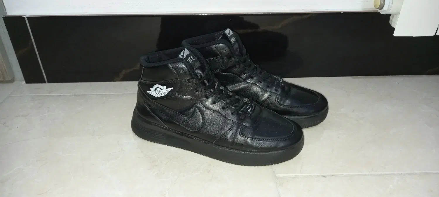 کفش نایک ساقدار|کیف، کفش، کمربند|ساری, |دیوار