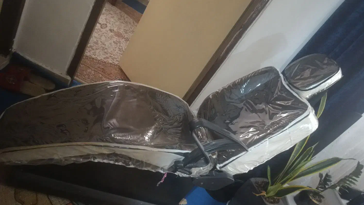 صندلی آرایشگاه|آرایشگاه و سالن‌های زیبایی|فردیس, شهرک ارم|دیوار