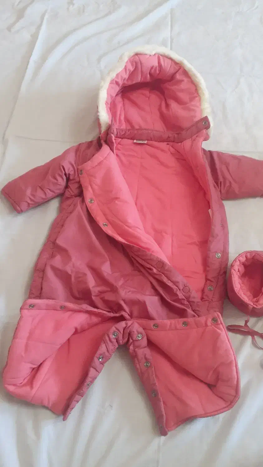 تعدادی لباس زمستانه بچه گانه|کفش و لباس بچه|صدرا-فارس, فاز ۱|دیوار