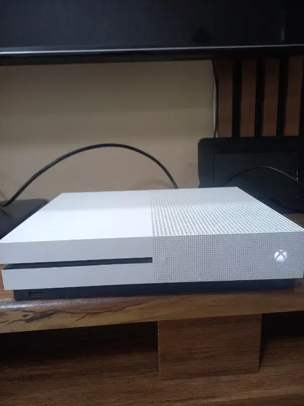 ایکس باکس وان اس|کنسول، بازی ویدئویی و آنلاین|نجف‌آباد, ویلاشهر|دیوار