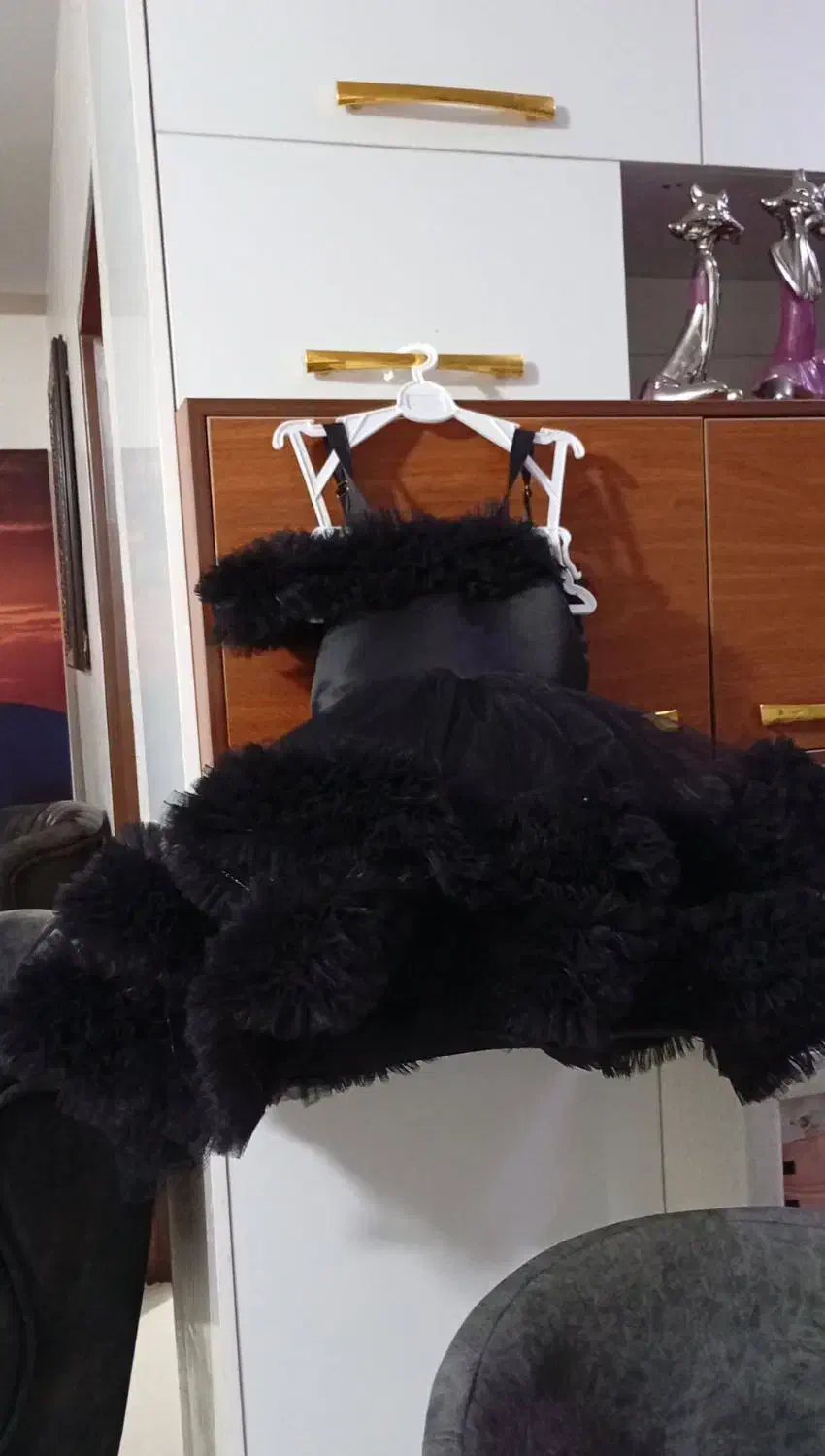 لباس مجلسی|لباس|شاهین‌شهر, فردوسی|دیوار