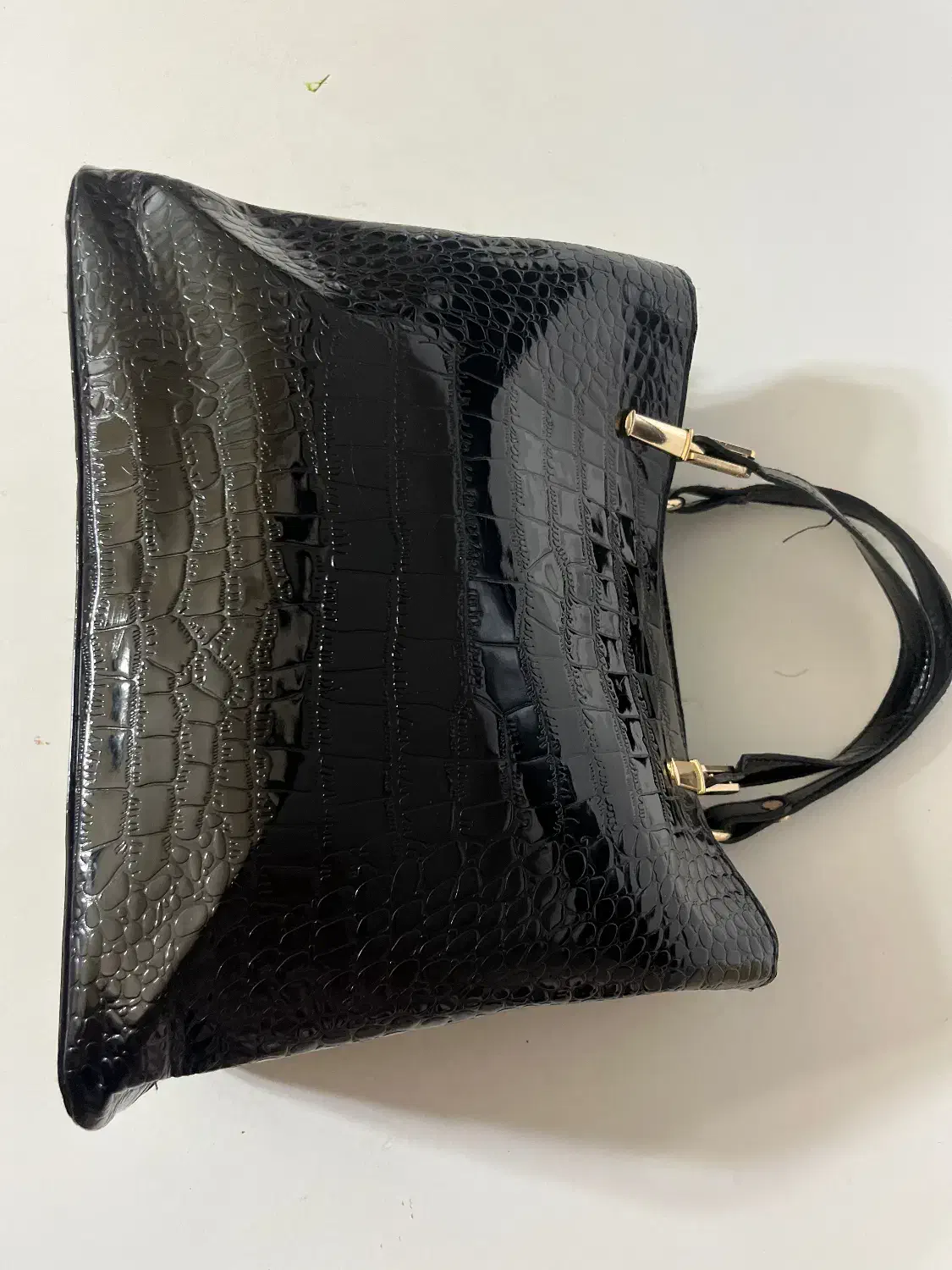 کیف ورنی مدل صندوقی در حد خیلی نو|کیف، کفش، کمربند|قم, سالاریه|دیوار