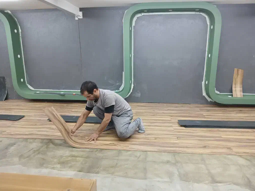 فروش و نصب تخصصی کفپوش پی وی سی ، قرنیز، موکت|خدمات پیشه و مهارت|کرج, حصارک بالا|دیوار