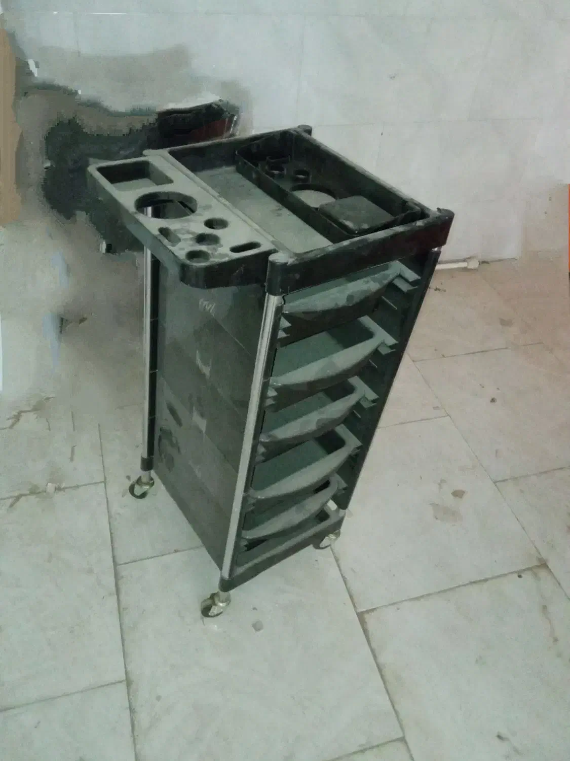 فروش لوازم آرایشگاه زنانه|آرایشگاه و سالنهای زیبایی|نجفآباد, گلدشت|دیوار