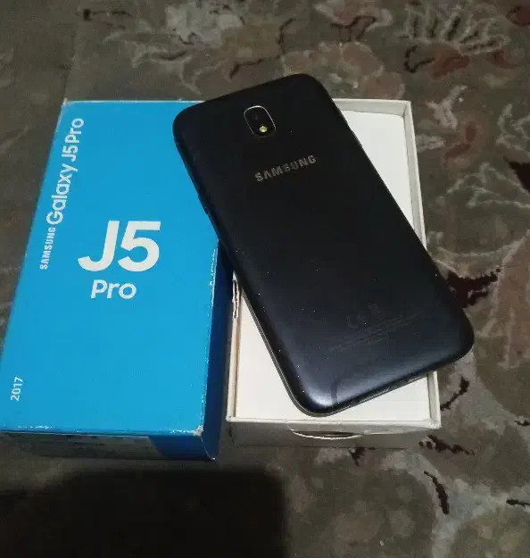 j5 pro|موبایل|محمدشهر, شهرک چمران|دیوار