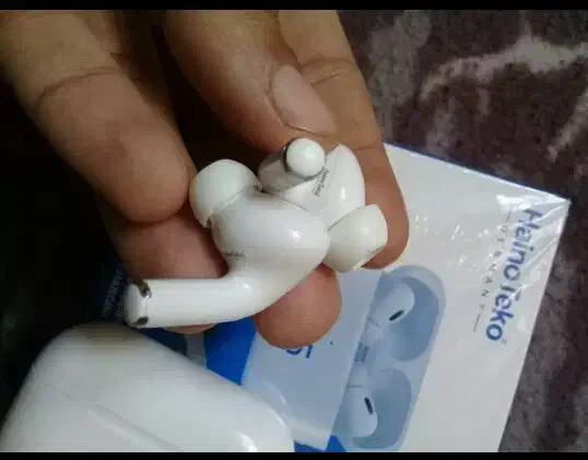 ایرپاد اصلی با. بارکد اصالت|لوازم جانبی موبایل و تبلت|کرمانشاه, |دیوار